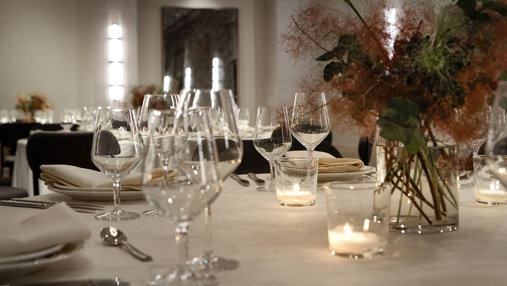 ballroom tablescape